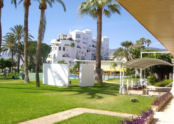 Ξενοδοχείο Castillo Santa Clara *